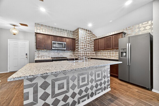 Building Photo - 40347 Blossom Vly Ln