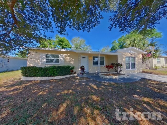 Building Photo - 11158 109th Way N