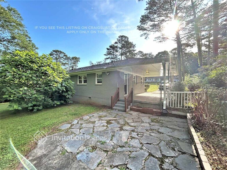 Building Photo - 1095 Longshore Dr