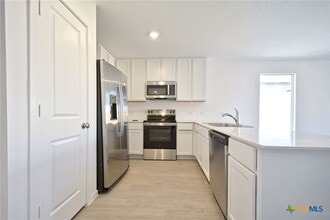 Building Photo - 3243 Gingham Pt