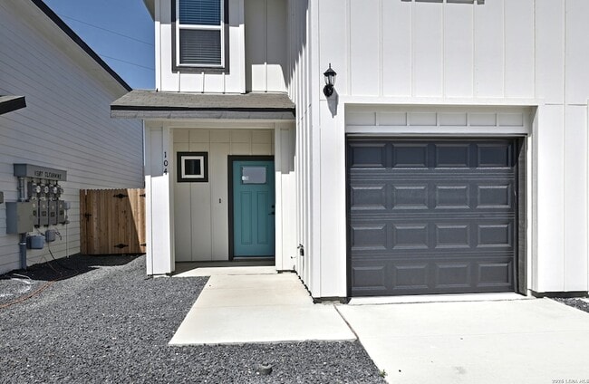 Building Photo - 11318 Clearmine St