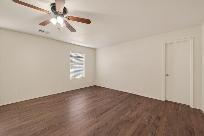 Building Photo - 1123 Desert Springs Ln