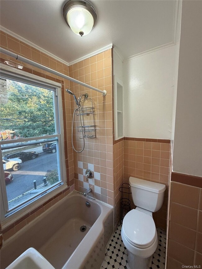 Building Photo - 4529 Carpenter Ave