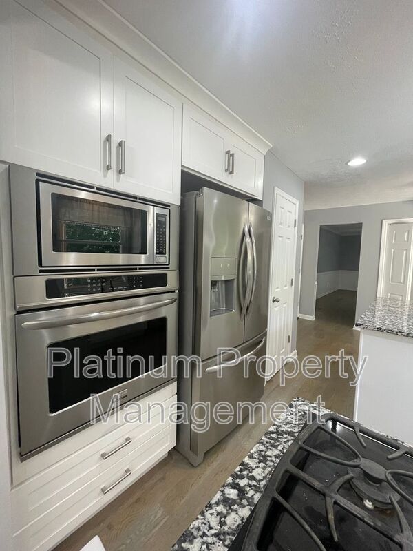 Building Photo - 3757 Peachtree Corners Cir