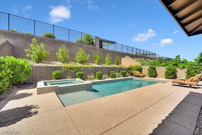 Building Photo - 265 Agnew St