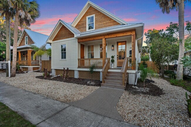 Building Photo - 30 W Castillo Dr