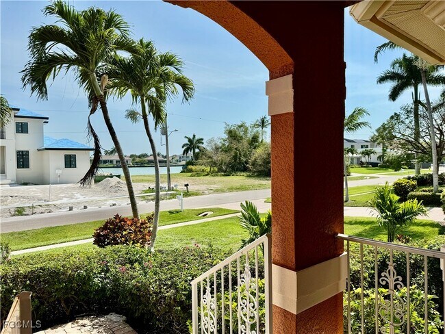 Building Photo - 1740 Ludlow Rd