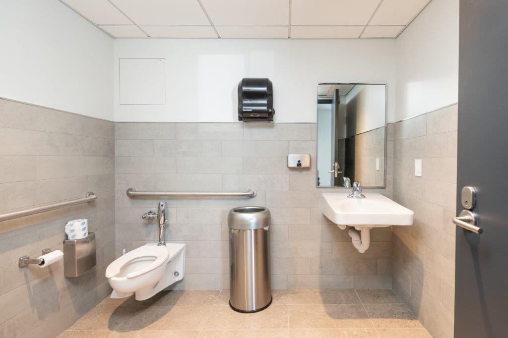 Building Photo - 1424 Columbia Rd