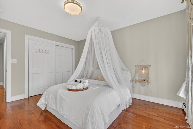 Building Photo - 66 Murray Dr