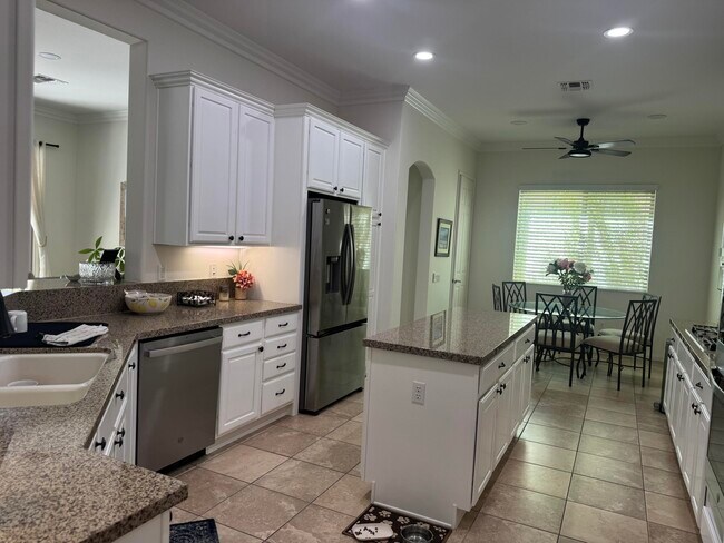 Building Photo - 80615 Avenida Santa Marta