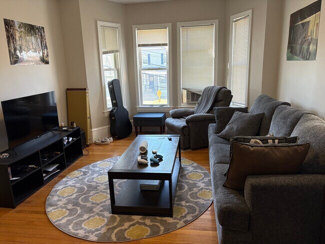 Building Photo - 73 Nichols Ave