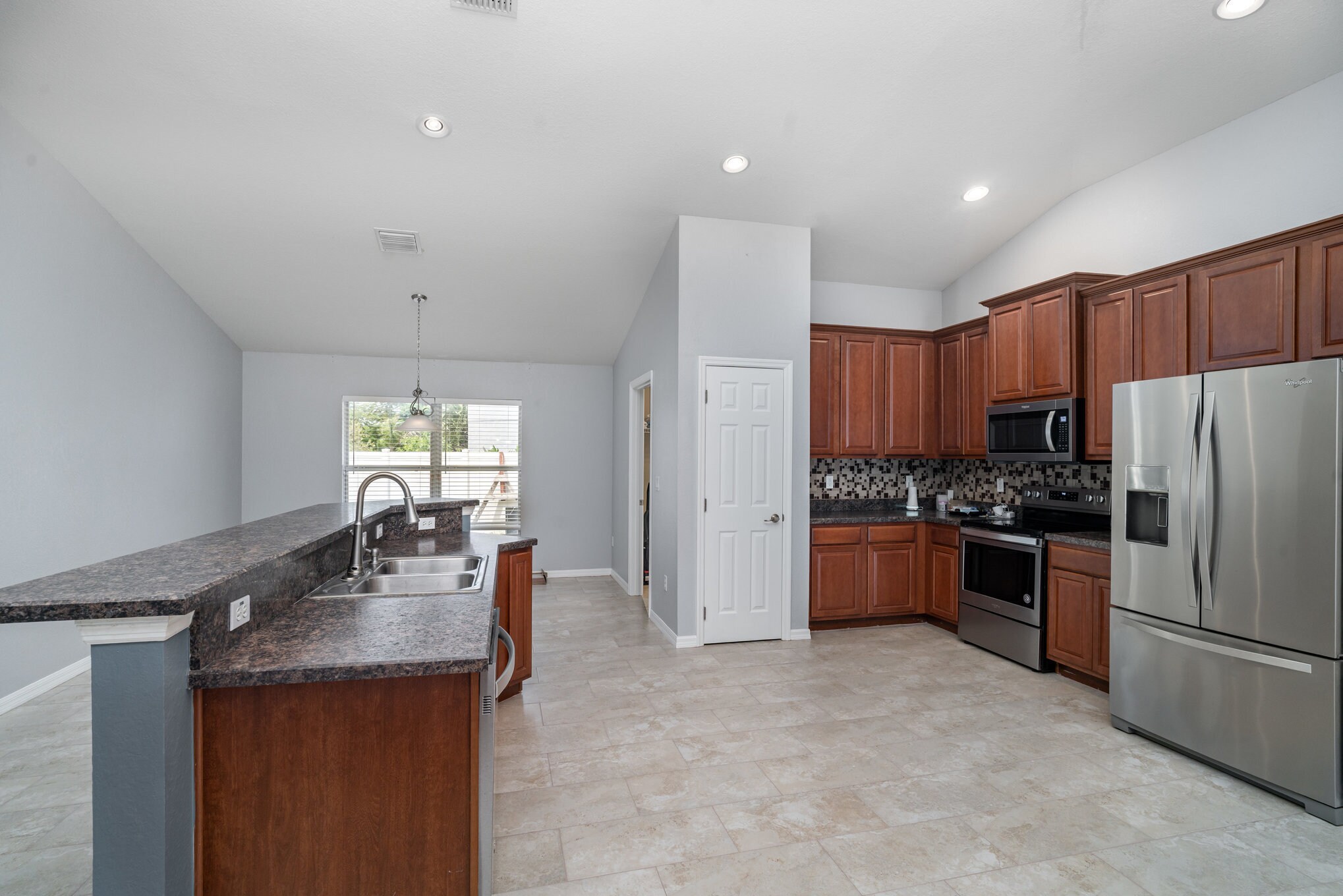 Building Photo - 10833 Standing Stone Dr