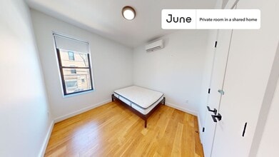 Building Photo - Room in Shared 5 bed/3 bath home