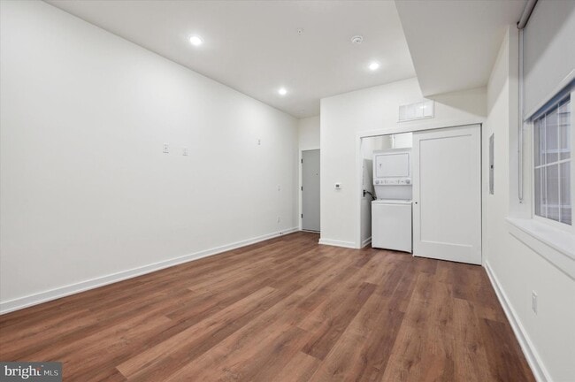 Building Photo - 2513 N Howard St