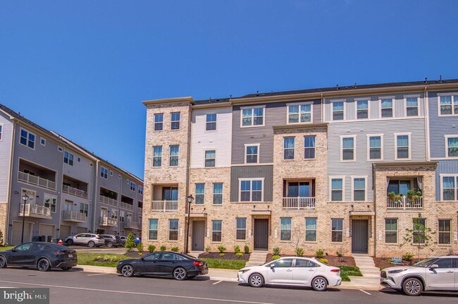 Building Photo - 24191 Pissarro Dr