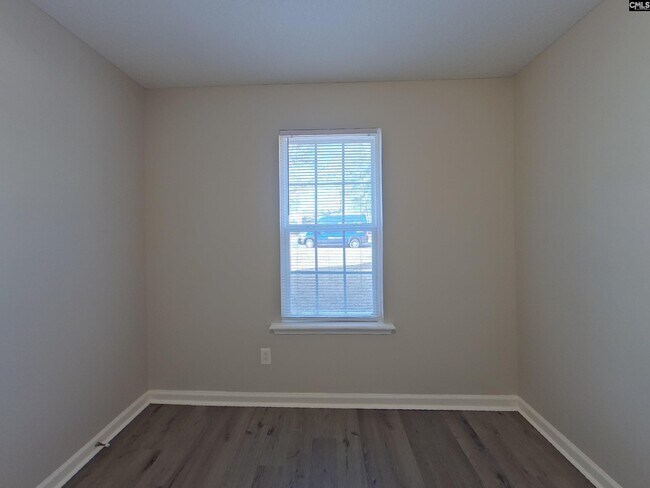 Building Photo - 500 Rockhaven Dr