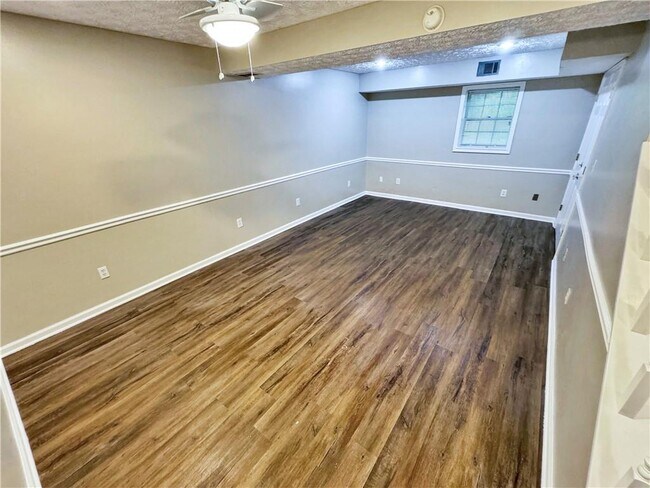 Building Photo - 4891 Raven Pl