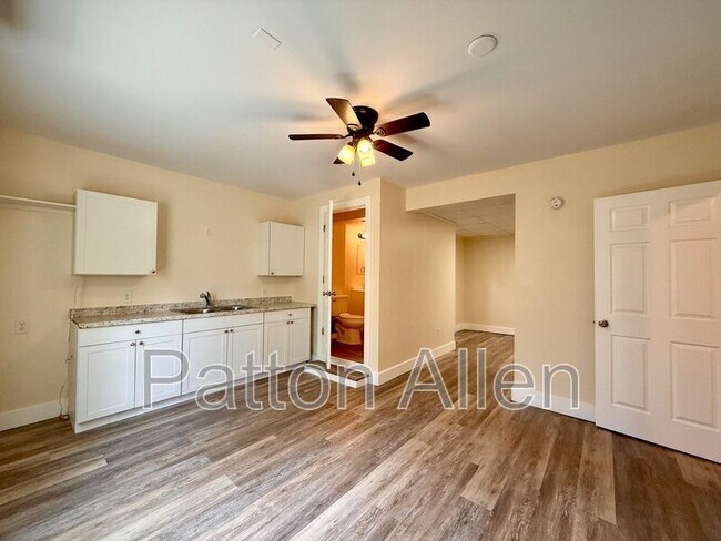 Building Photo - 6 Providence Rd