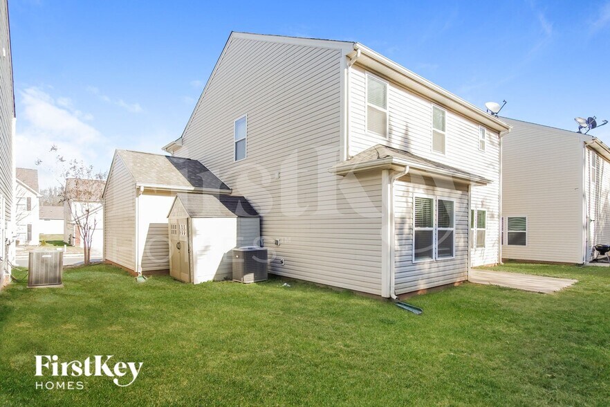 Building Photo - 519 Rook Rd