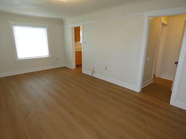 Building Photo - 1022 Caroline St