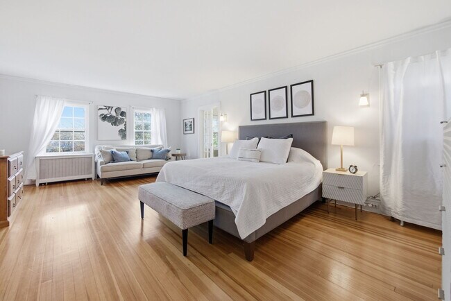 Building Photo - 258 Ridgewood Ave