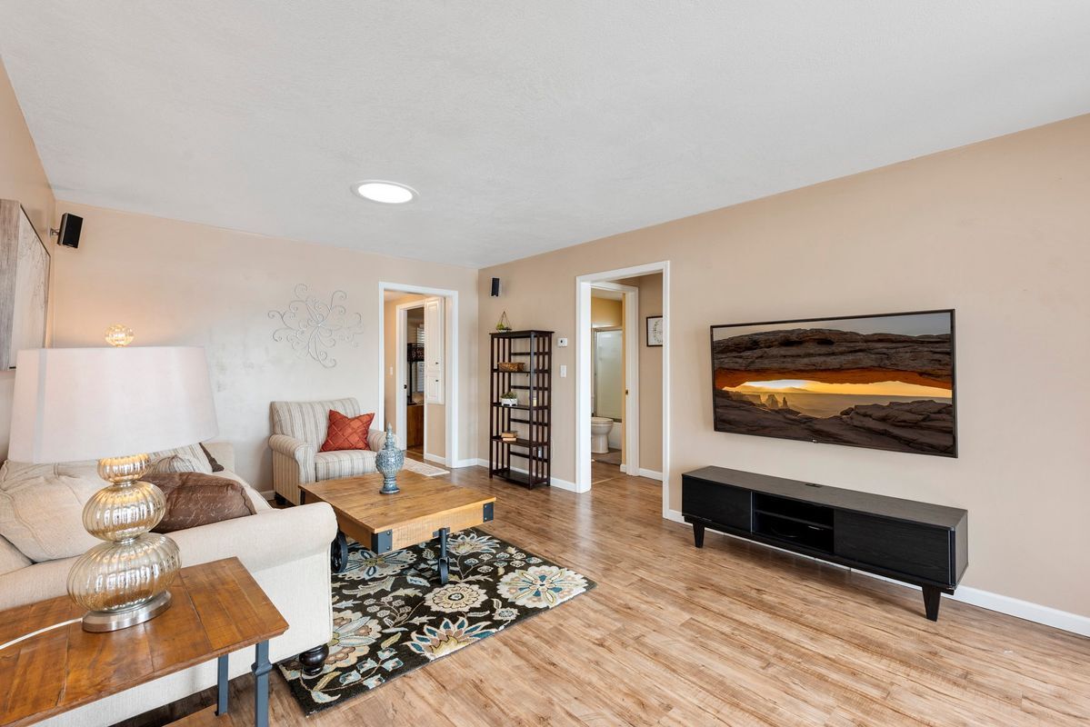 Building Photo - 26755 Fremont Dr