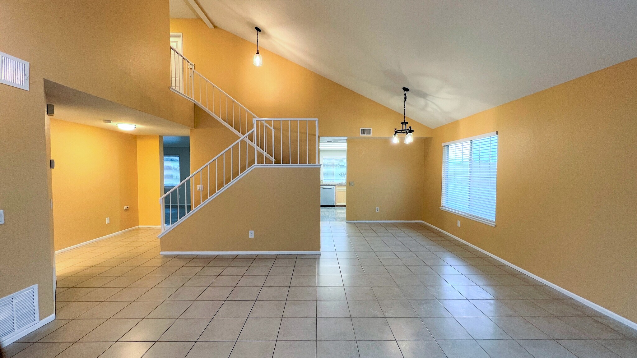Building Photo - 8558 Sandhill Dr