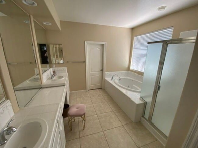 Building Photo - Beautiful 5BD, 3BA, 2,871 Sq. Ft. Home In ...