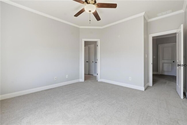 Building Photo - 6437 Blue Water Dr