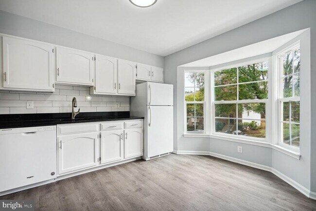Building Photo - 7759 Asterella Ct