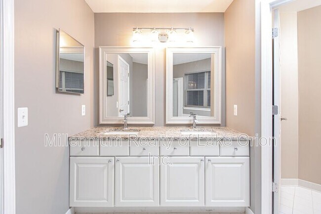 Building Photo - 403 Teelin Dr