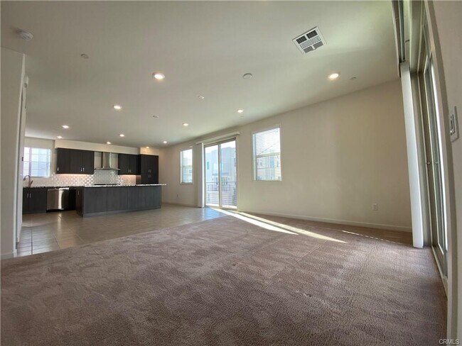 Building Photo - 179 Cadence