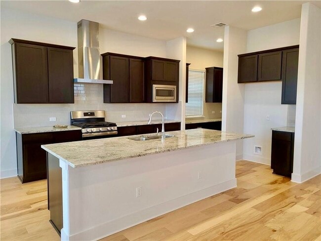 Building Photo - 1265 Summerbrooke Cir