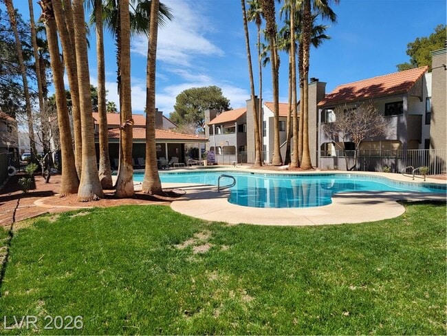 Building Photo - 711 Bass Dr