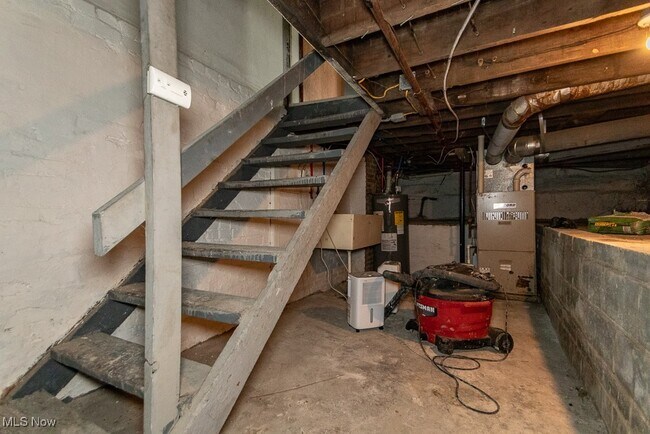 Building Photo - 3724 W 41st St