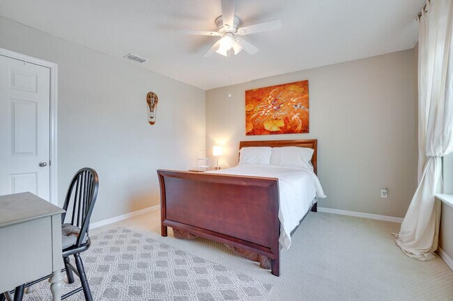 Building Photo - 14822 Fells Ln