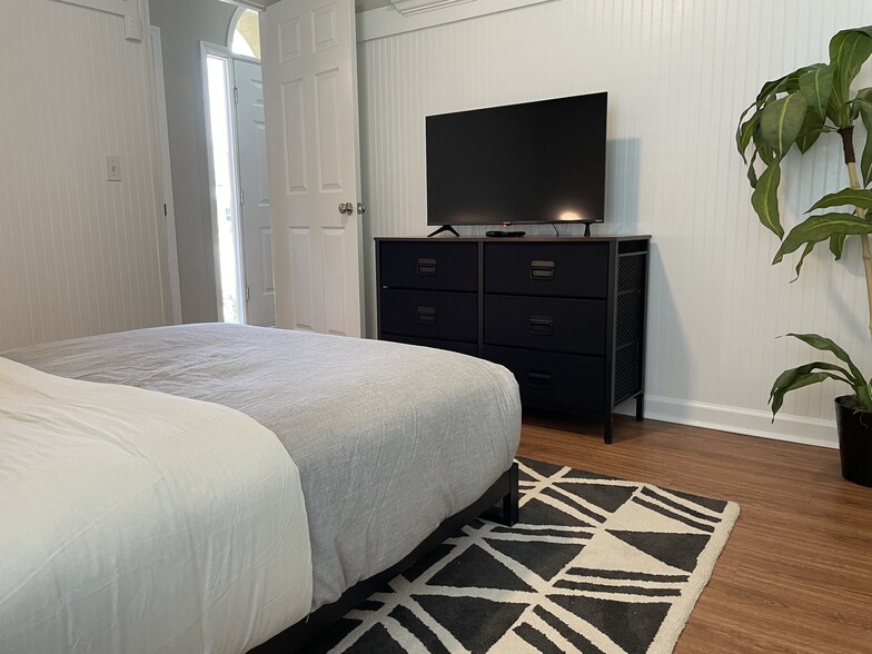 2nd Bedroom - 305 Morgan Pines Dr