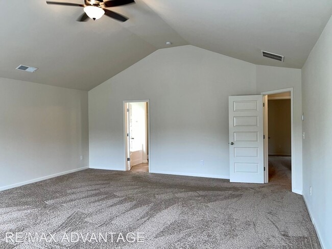 Building Photo - 4 br, 2.5 bath House - 2700 Feldspar Way