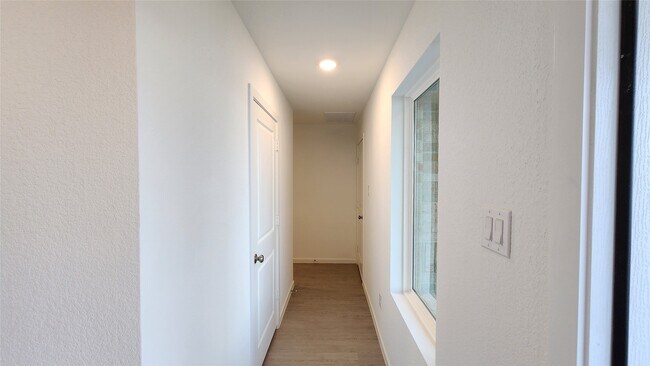 Building Photo - 26735 Feather Reed Dr
