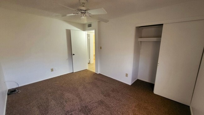 Building Photo - AFFORDABLE 55+ ADULT HOME IN AHWATUKEE!