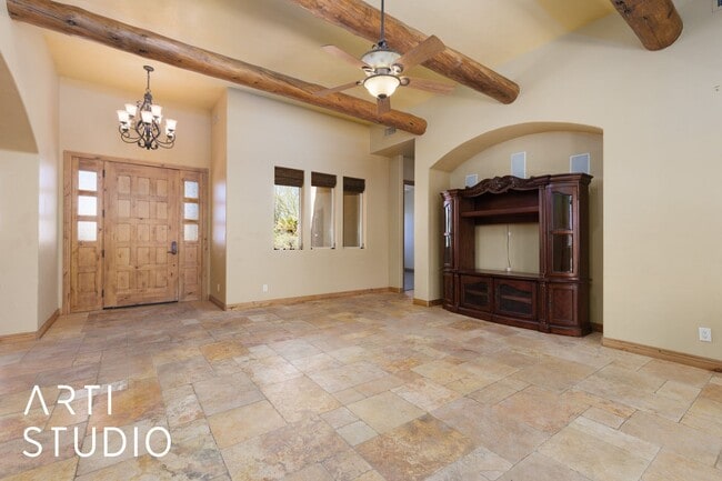 Building Photo - Beautiful 4 Bedroom, 3.5 Bath Home in Scenic