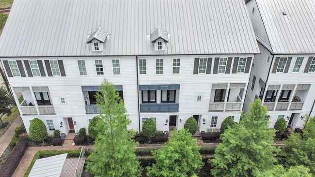 Building Photo - 2956 Rusk St