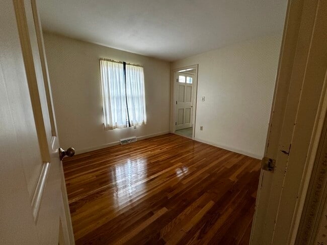 Building Photo - 177 Orchard St