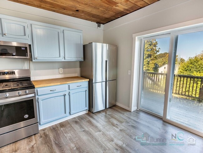 Building Photo - 3088 Felder uc