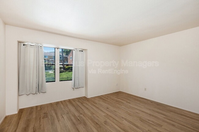 Building Photo - 7831 Rancho Fanita Dr