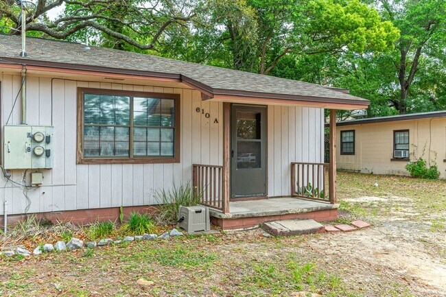 Building Photo - 610A 32nd Street