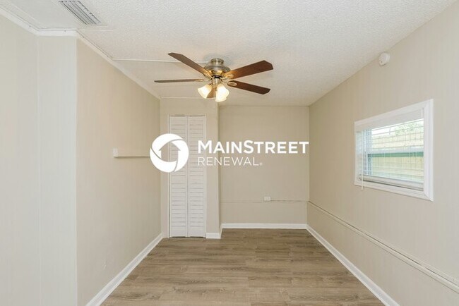 Building Photo - 4 Bedroom Pet-Friendly Home in HOLIDAY, FL...