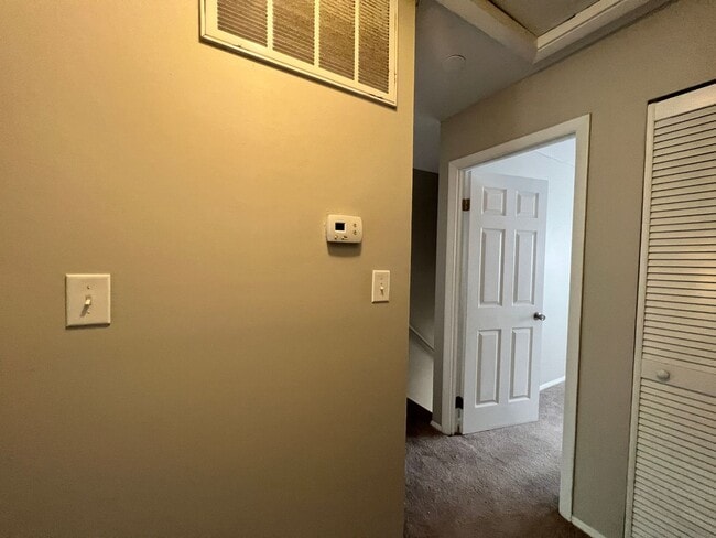 Building Photo - 3 bedroom Townhome in Portsmouth