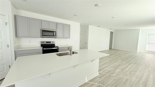 Building Photo - 2986 Waterlily Wy