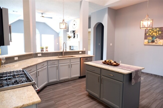 Building Photo - 2614 Parkbriar Ln